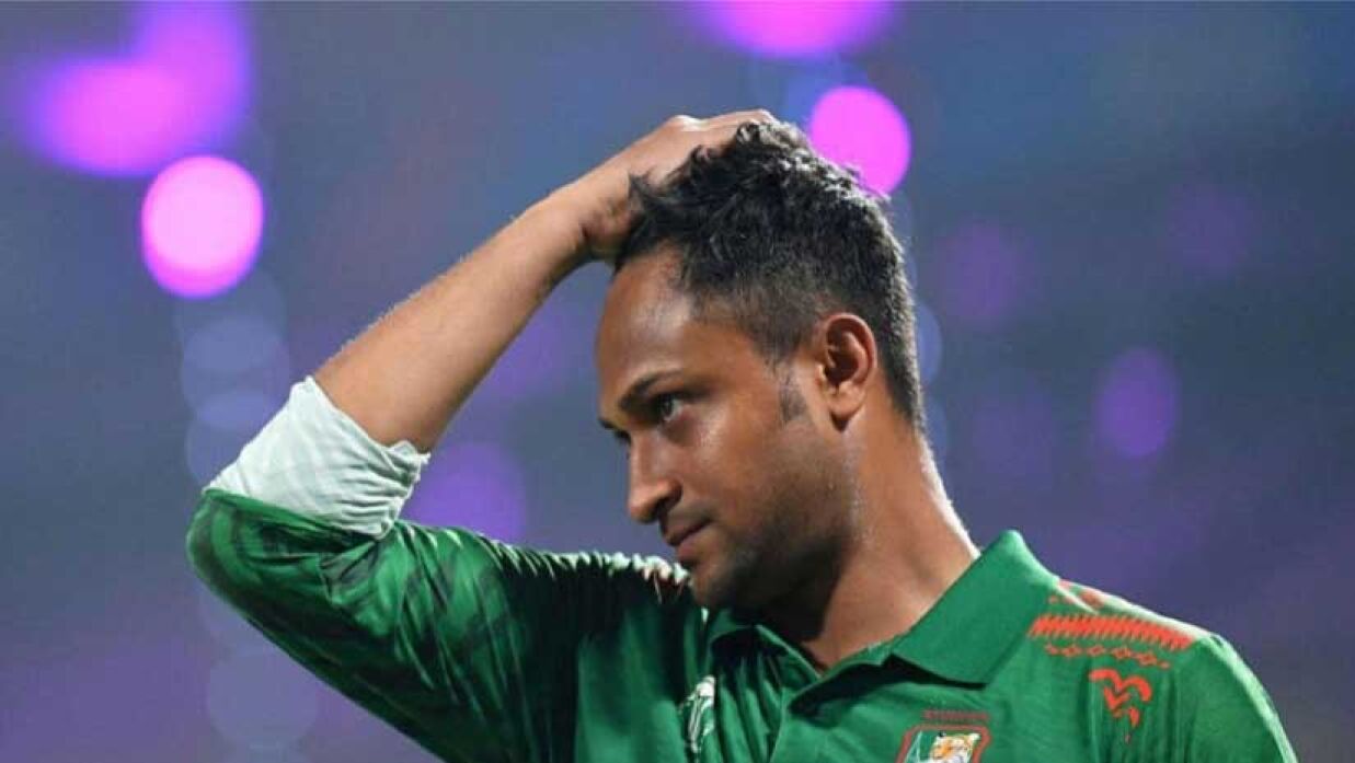 ক্রিকেটার সাকিবের ব্যাংক হিসাব জব্দ